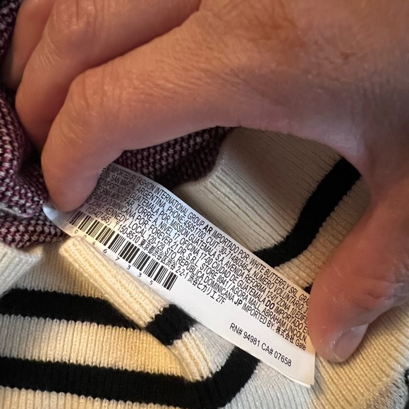 💕Hello Kitty & Friends Argyle Cardigan w/ cotton bottle set / Sweater size M - Picture 7 of 16